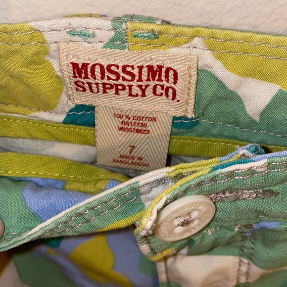 Missimo Shorts - Picture 2 of 8